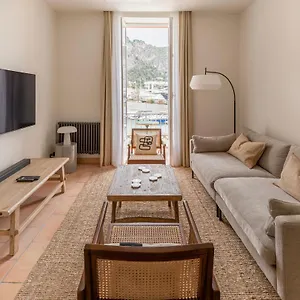 Du Coin, Apartment