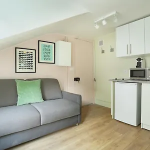 Rent A - Cosy Apartment