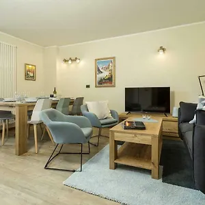 https://apartment-ensa.hotels-rhonealpes.com